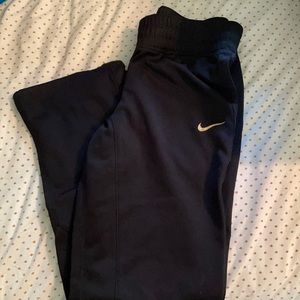 Women’s Nike Thermafit M